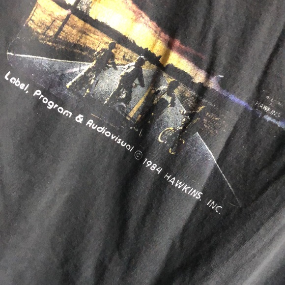 Stranger Things Netflix, small short sleeve T-shirt, game program Hawkins Inc sm - Picture 8 of 9